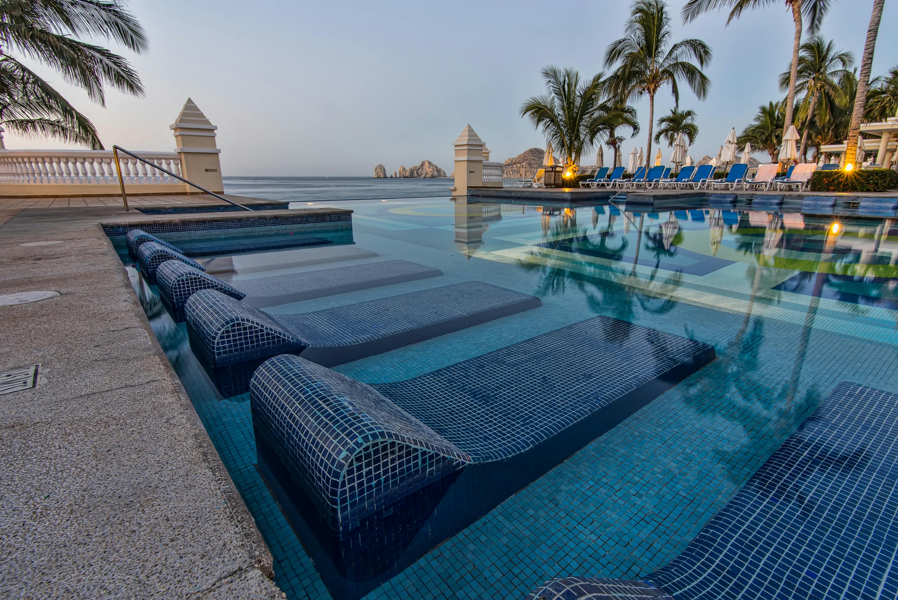 Wide view of the Pacific Ocean from the spa's coastal setting in Santa Monica